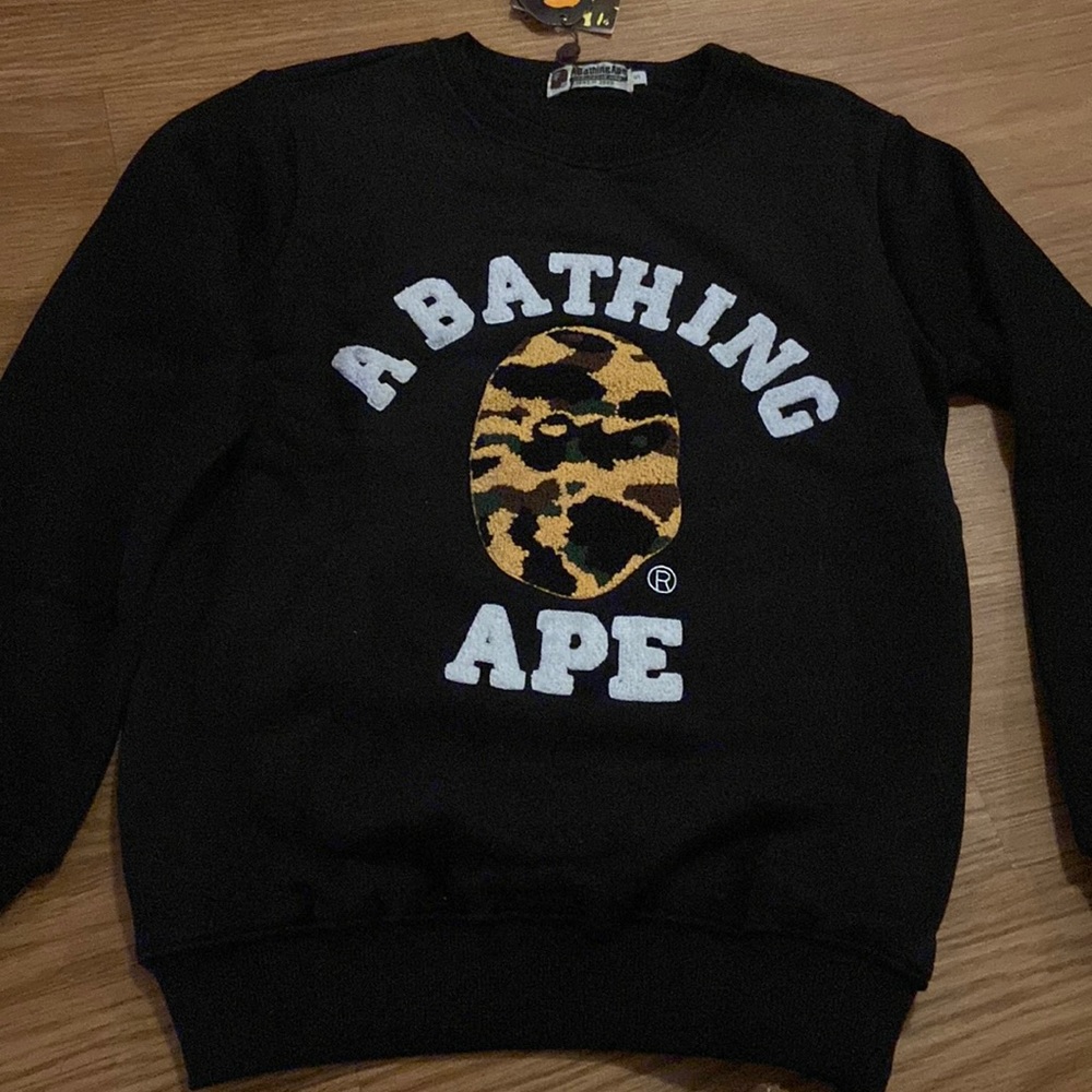 BAPE SWEATSHIRT Sz Small BLACK CAMO